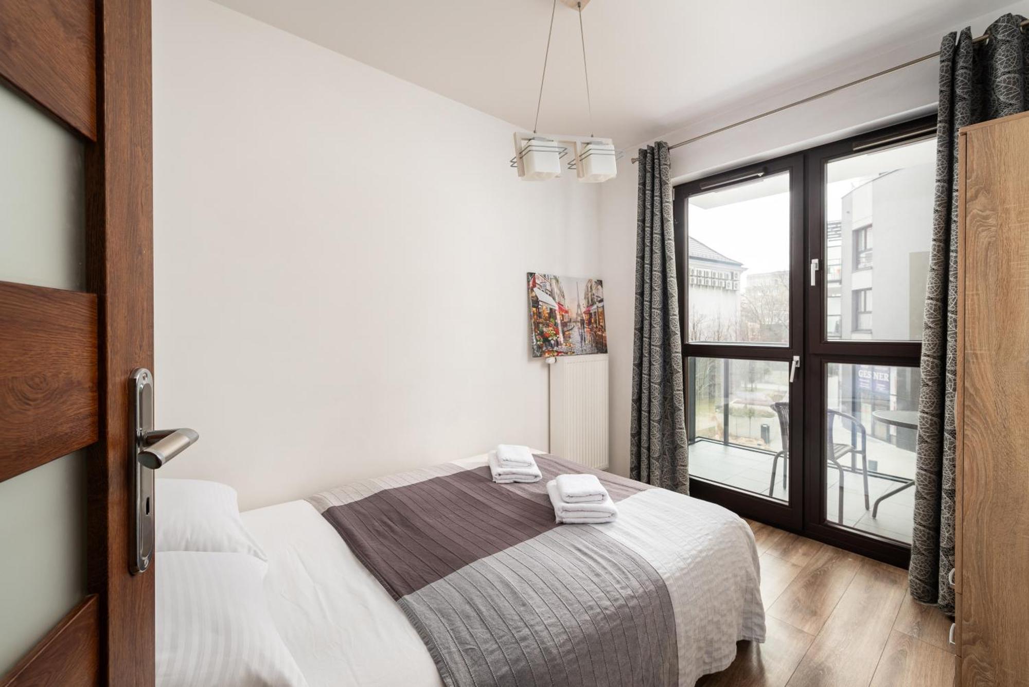 Metro Plocka Cosy Apartment ワルシャワ エクステリア 写真